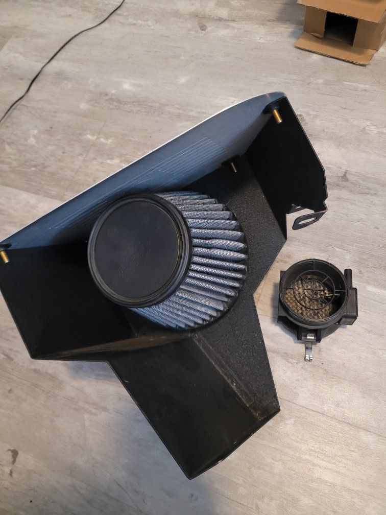 Z4 Cold Air Intake
