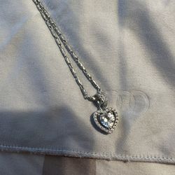 Necklace Silver Pendent With Sones 