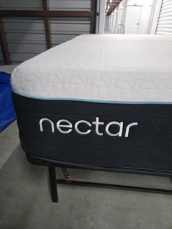 Nectar Premier Hybrid Colchón, King, Como Nuevo, Perfectas Condiciones