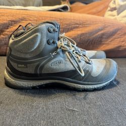 Keen Hiking Boots – Size 8 (Never Worn)