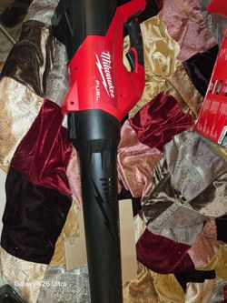 Milwaukee FUEL Cordless Leaf Blower. TOOL-ONLY