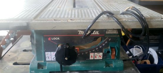 Makita table saw. Works! SKILSAW AND WEN DRILL PRESS SOLD!