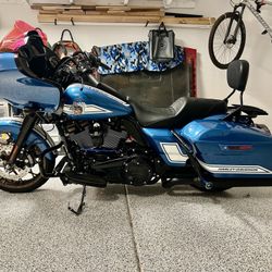 2023 Harley Road glide ST Fast Johnny 