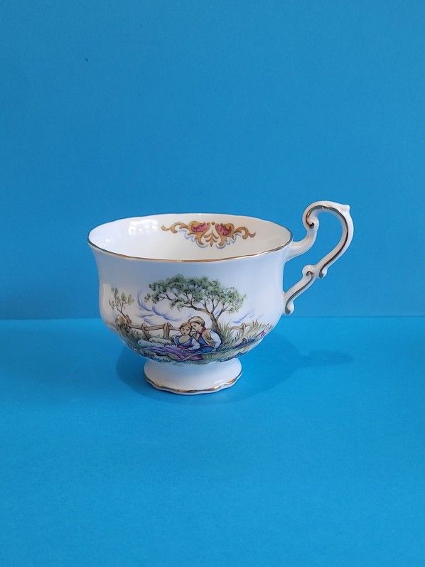 Vintage ROYAL CREST England COUNTRY LOVING COUPLE Tea Cup Only