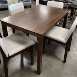 Beautiful! 5-Pc Dining Set Walnut Finish   Brand New 