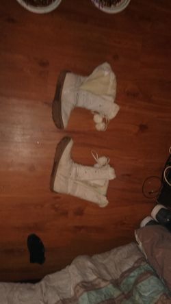 Winter boots Size 4.5 Girls