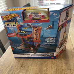 Hot Wheels City Downtown Car Park