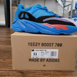 Yeezy Boost 700 Hi-Res Blue 