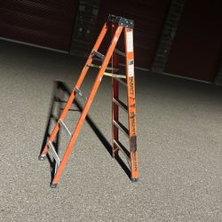 Work Safe By White Cap Ladder 6 Feet Tall 300 Pound Capacity Fiberglass OSHA Compliant Made In Mexico