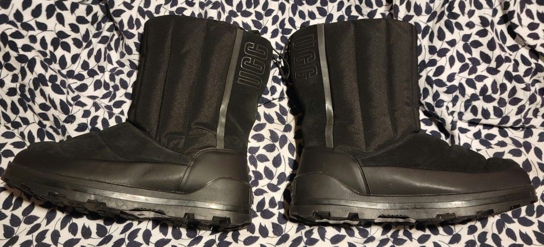 UGG Australia Classic Klamath Short Boot