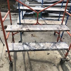 WERNER PS-48 PORTABLE SCAFFOLD, 4 Ft .H , STEEL