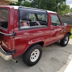 Classic, Bronco Il,
