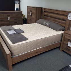 🌈NEW ▪️ $20 Down Payment Finance ▪️▪️Zelen 4 Piece King  Panel Bedroom Set 