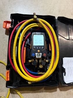 Testo 557s AC manifold gauges with temp probes and hoses