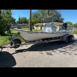 2003 21’ Champion Marine Explorer / 175 Suzuki