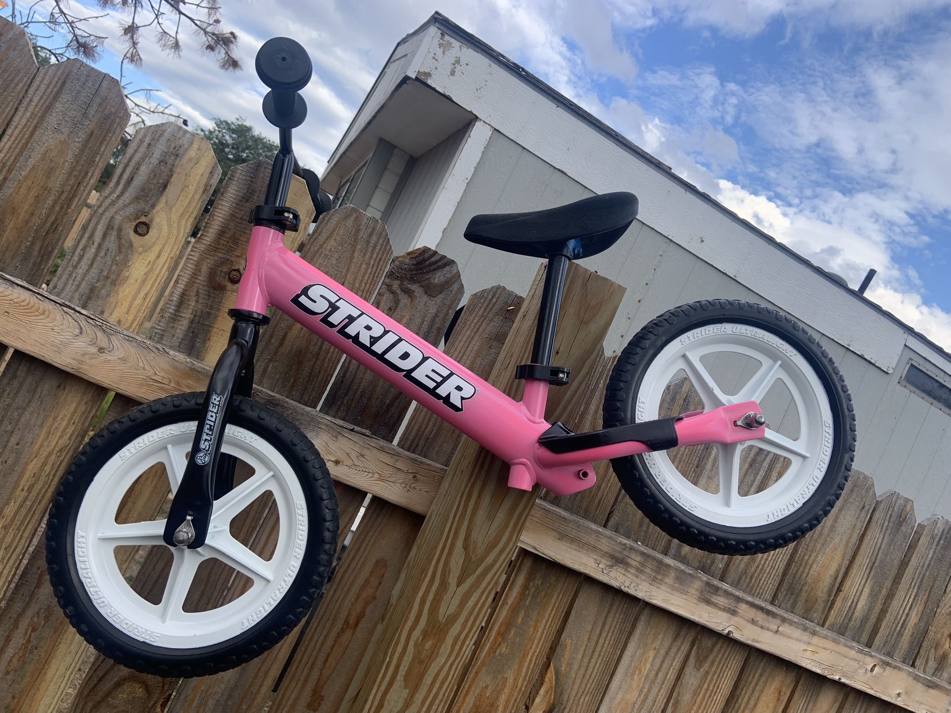 Balance bike Strider 12 Inch With Helmet  Boys Girls Unisex