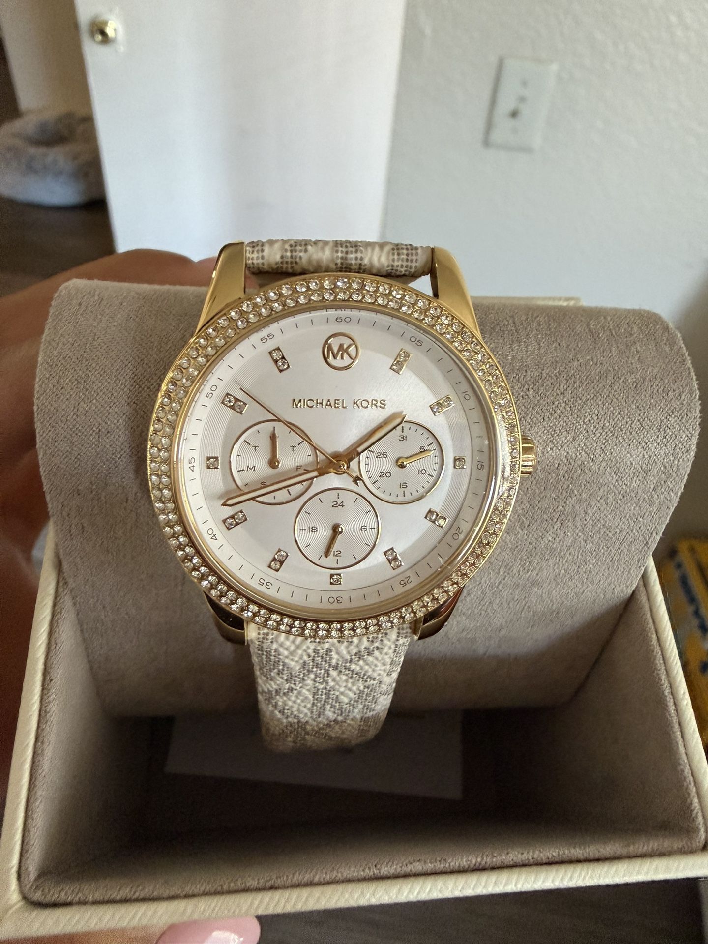MK Watch