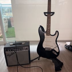 Fender squier strat with amp/bag/stand