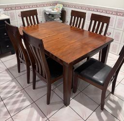 Dining  table (6 chairs)