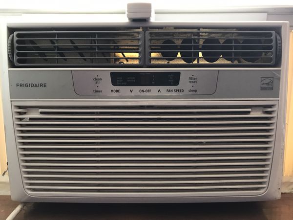Frigidaire AC Window Mounted Unit Air Conditioner with Remote Control