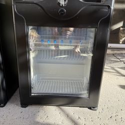 Mini fridge