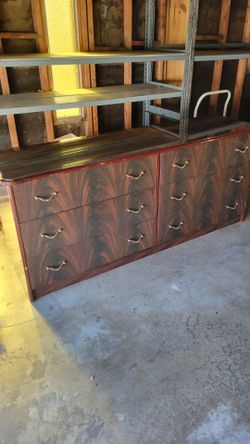Dresser