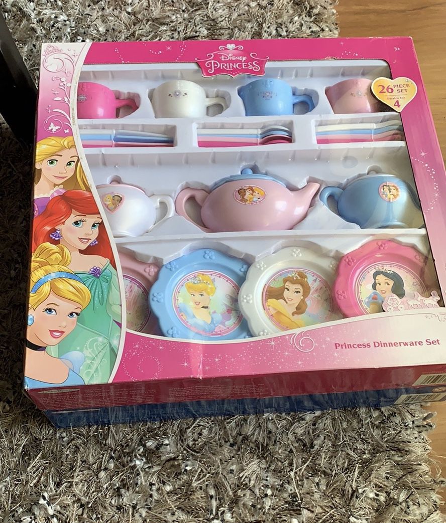 Disney Kids toys Barbie/Doctor’s Set/ tea cup dinnerware Set