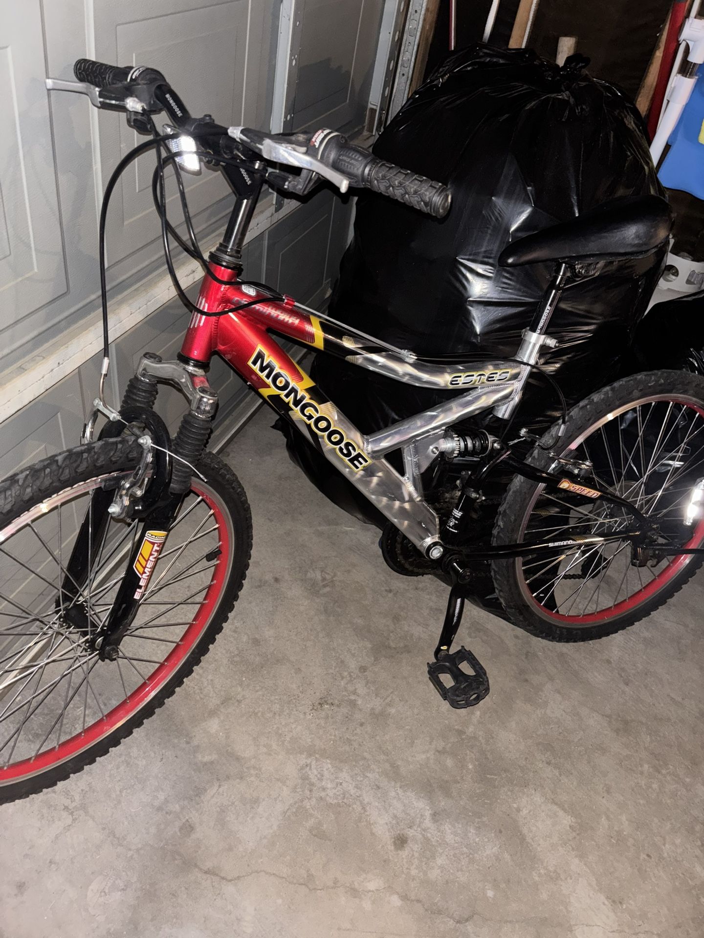 Mongoose Mountain Bike (Bakersfield CA)
