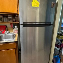 Whirlpool Stainless Steel 18cubic ft Top Feezer