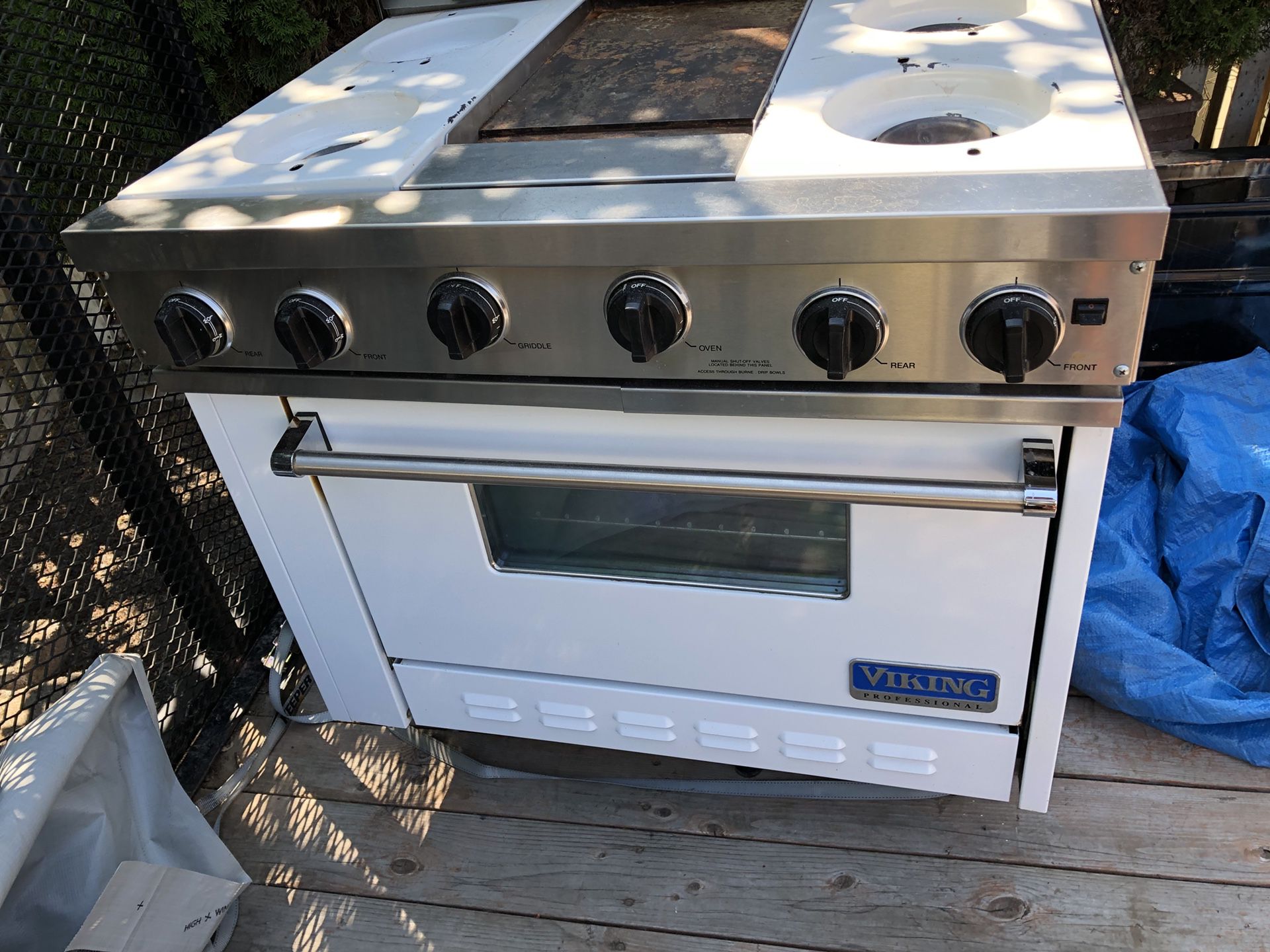 Viking Stove 36 Gas Range with griddle for Sale in Fair Oaks Ranch, TX -  OfferUp