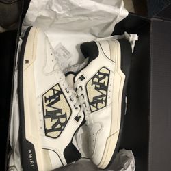 AMIRI BLACK N WHITE LOWTOPS
