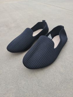 Women shoes black