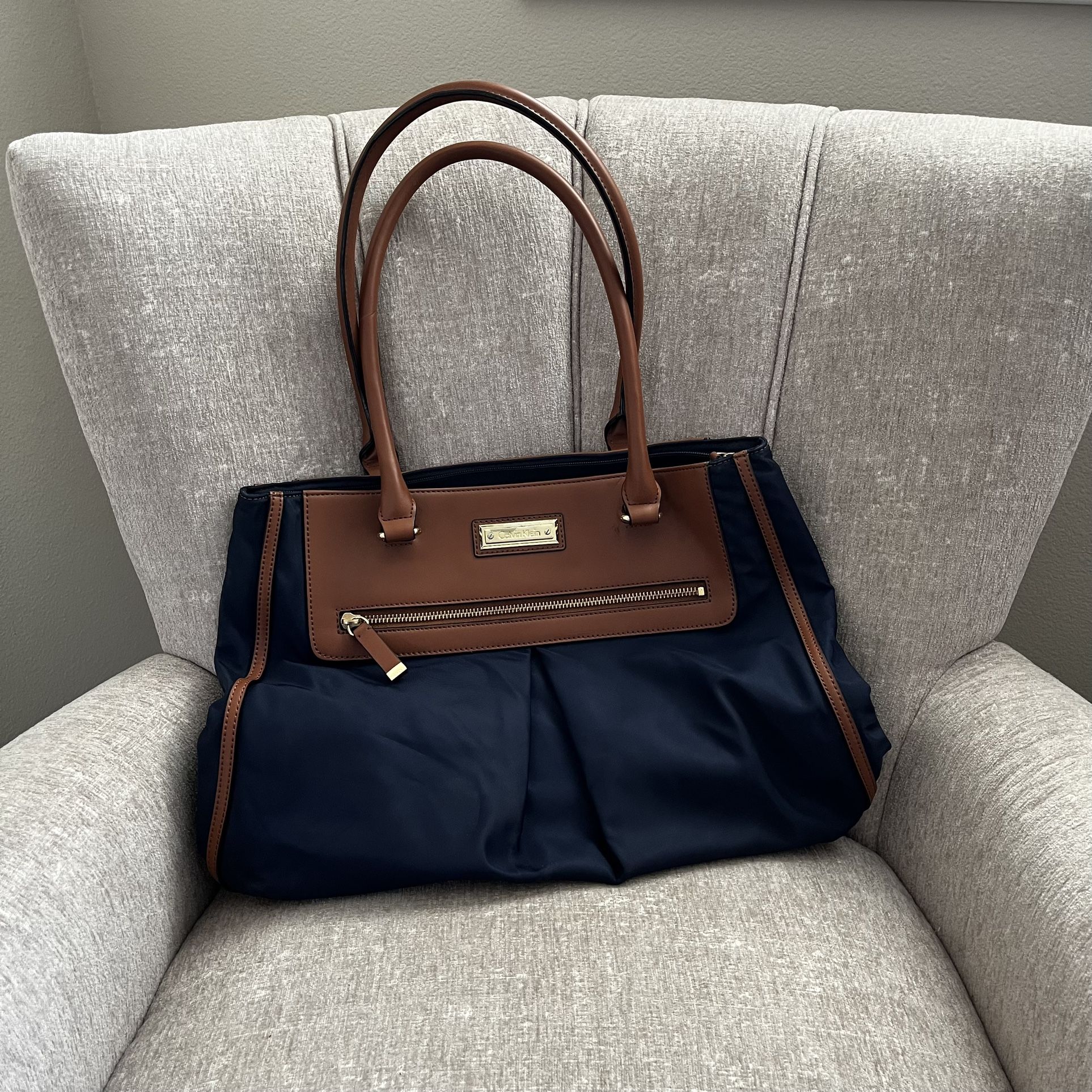 Calvin Klein Shoulder Bag