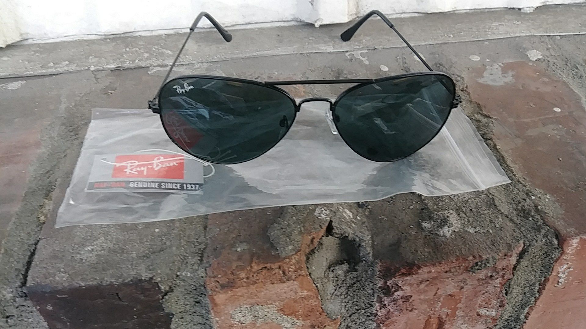 Ray-Ban Lei Peng sunglasses brand new for Sale in Bothell, WA - OfferUp