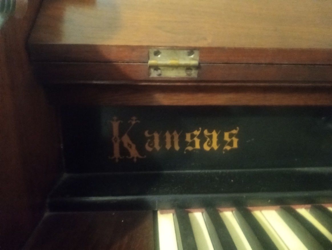 Kansas Piano