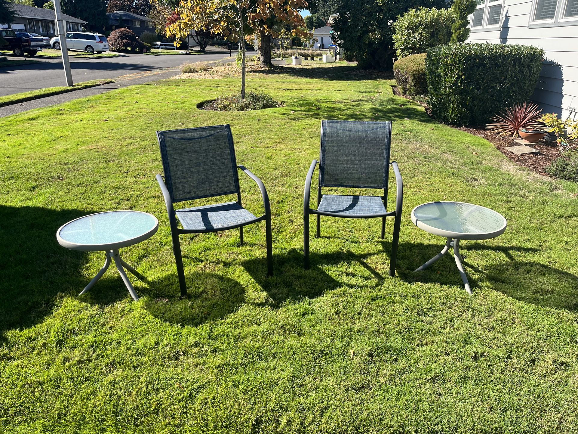 Outdoor Side Tables & Chairs