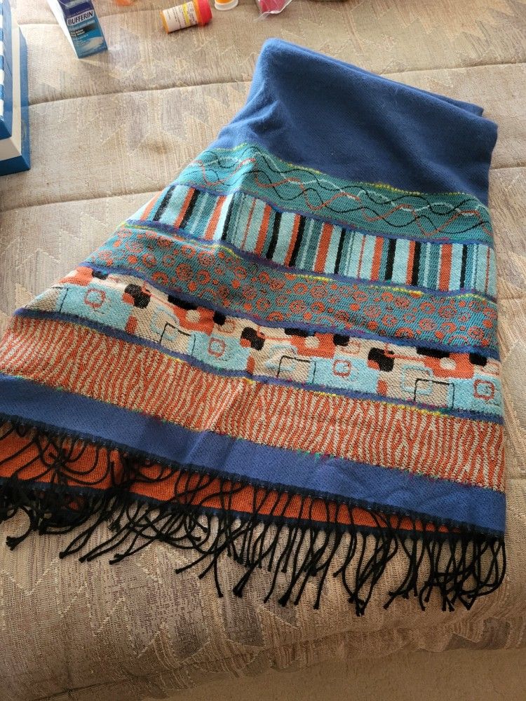Shawl wool
