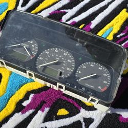 VW B4 Passat VR6 instrument cluster