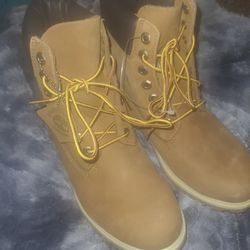 6 Dark Wheat Nubuck Timberland Boots. New No Box.  Us Men Size 9
