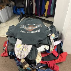 SELLING EBAY STOCK 70+ ASSORTED PIECES OF CLOTHING
