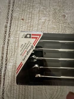 Brand new snap on 5pc wrench set  seal  oexlm705