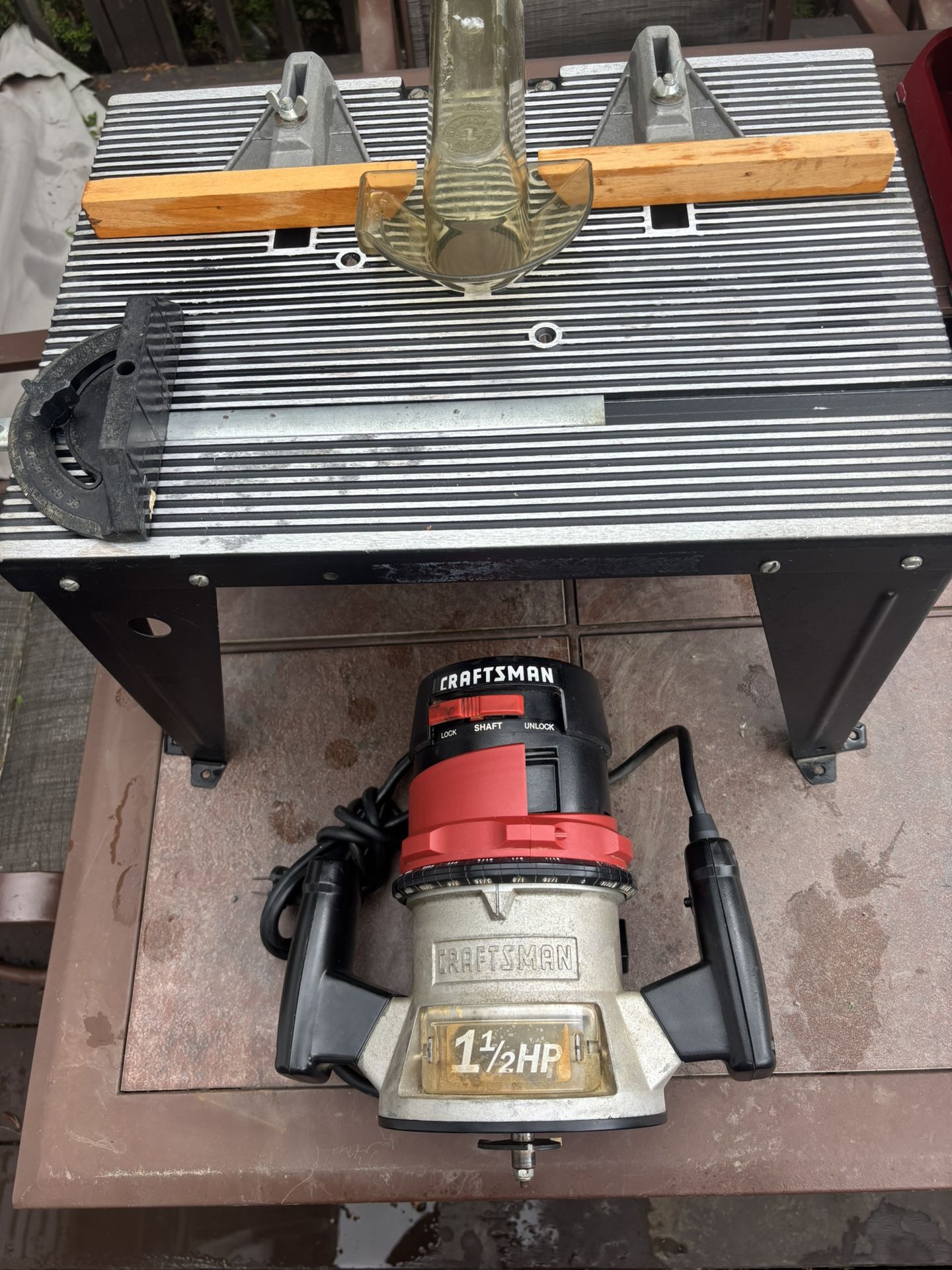 Craftsman 1 1/2 HP Router With Table