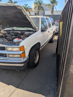 1996 Suburban Parts Car