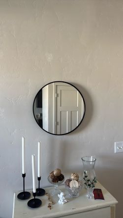 20”X20” round mirror