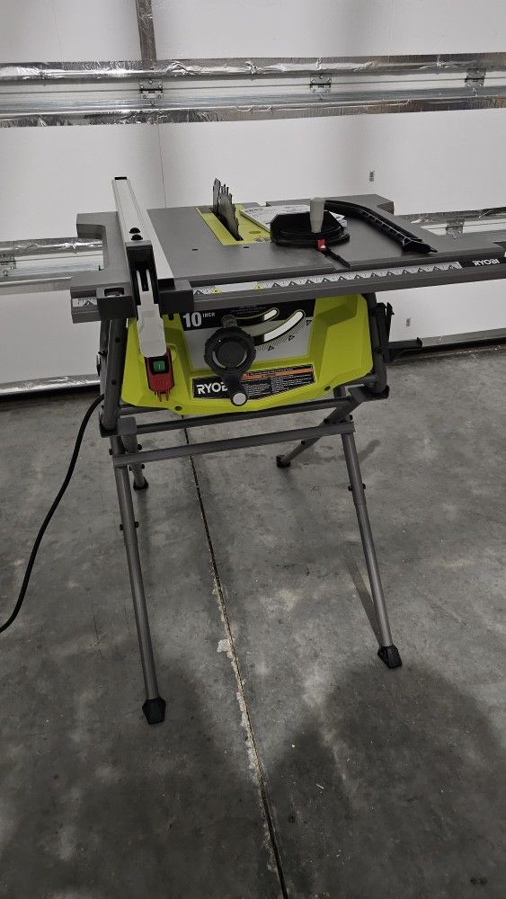 Ryobi 15 Amp 10" Jobsite Table Saw w/stand