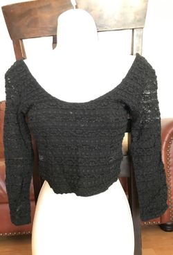 LACE BLACK TOP SIZE SMALL