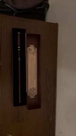 Harry Potter Yew and Dragon Heartstring Wand