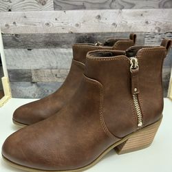 DR SCHOLLS Womens Brown Lawless Toe Stacked Heel Booties 6 M