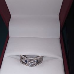 Never Worn Engagement ring. Diamonds And Sapphire