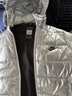 Nike Coat Size XL BRAND NEW!!!